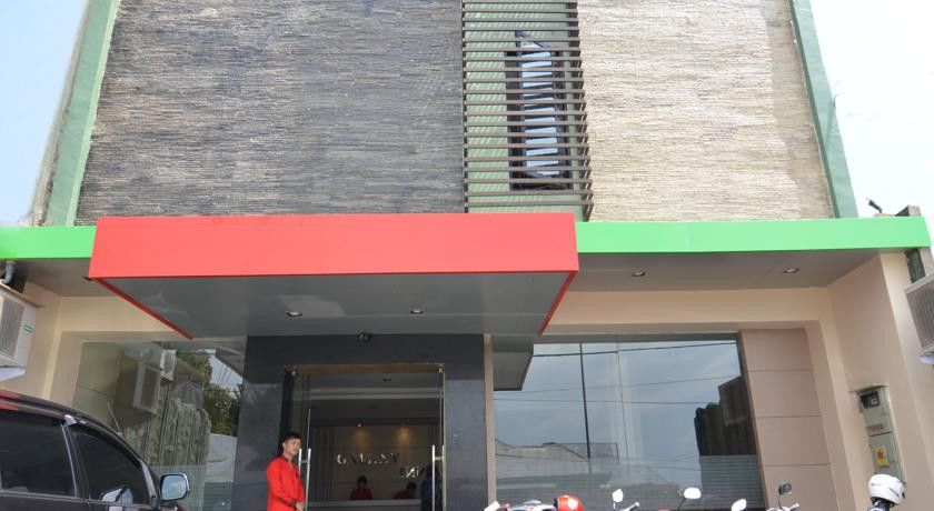 Galaxy Inn Baubau 外观 照片